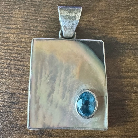 Mother of Pearl and Blue Topaz Abalone Shell Silver Pendant - Picture 2 of 7